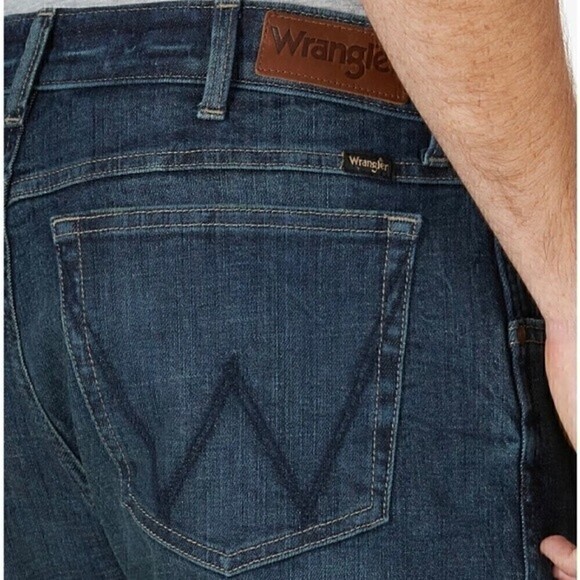 New WRANGLER Men's Wrangler Legacy Straight-Leg Slim Straight Jeans blue 38W/30 - Picture 6 of 8